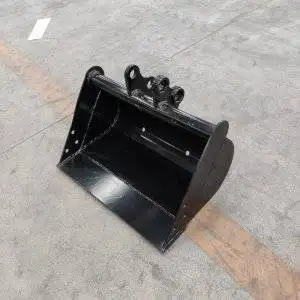 500mm Plain Mud Bucket: Attachment for TYPHON Mini Excavators USA