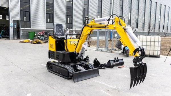 Top Compact & Mini Excavator Diggers- TYPHON Machinery