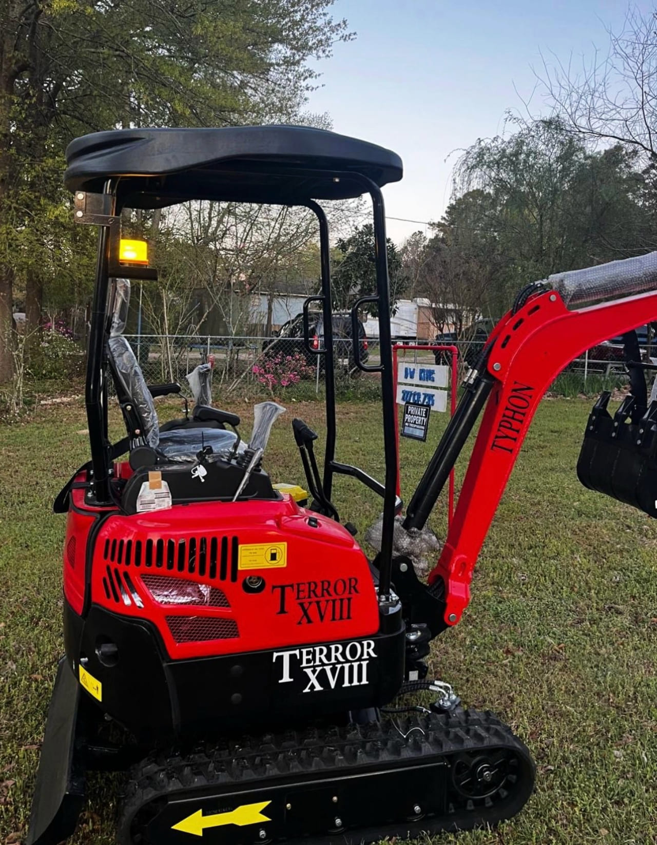 Top Compact & Mini Excavator Diggers- TYPHON Machinery New 4,000 lb TYPHON Lux Mini Excavator Rubber Track with Kubota Diesel Engine USA - Image 31