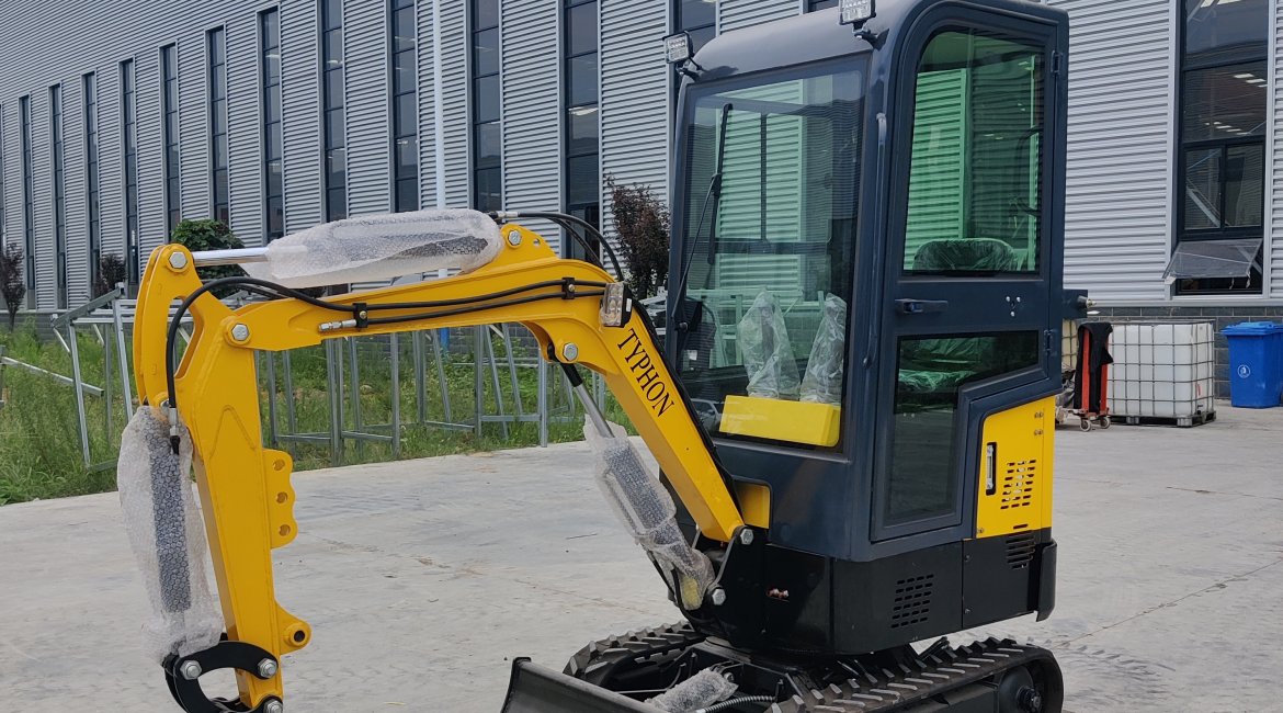 TYPHON Terror X Mini Excavator – 2,500lb Trench Digger