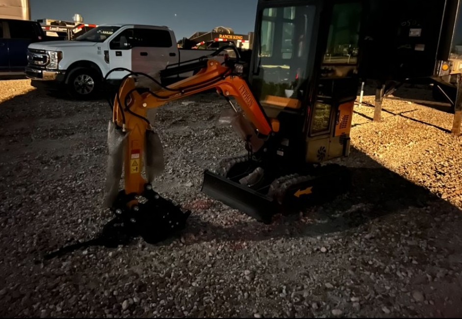 Top Compact & Mini Excavator Diggers- TYPHON Machinery