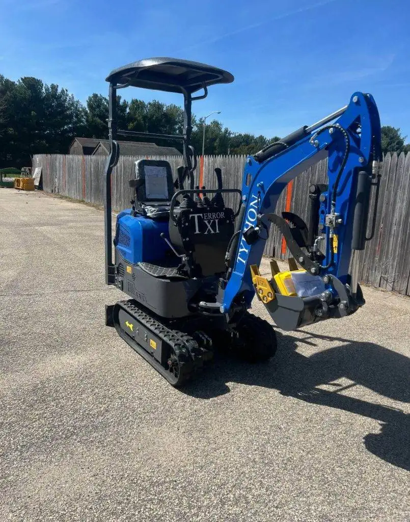 Top Compact & Mini Excavator Diggers- TYPHON Machinery
