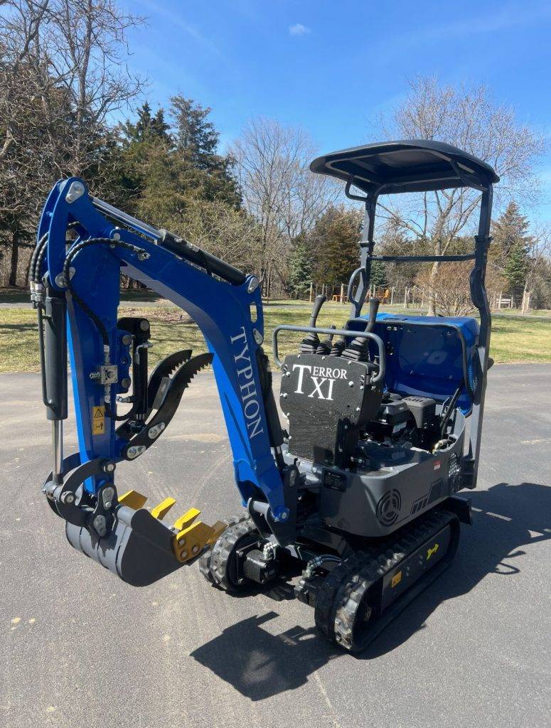 TYPHON Mini Excavator