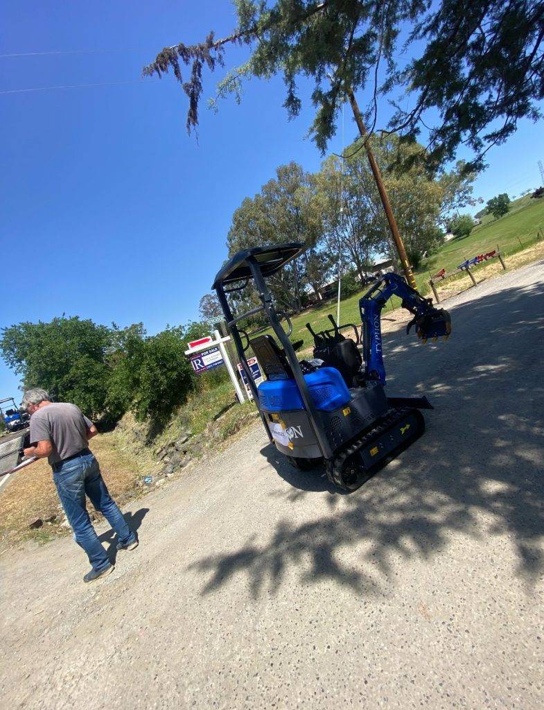 TYPHON Mini Excavator