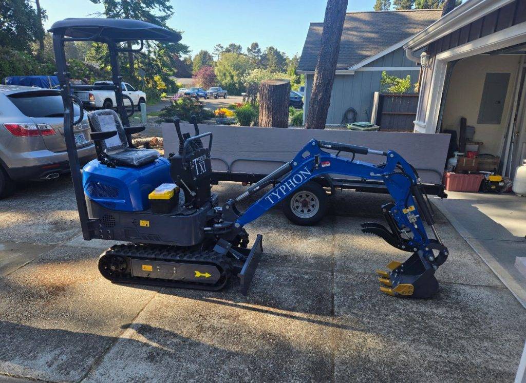 Top Compact & Mini Excavator Diggers- TYPHON Machinery