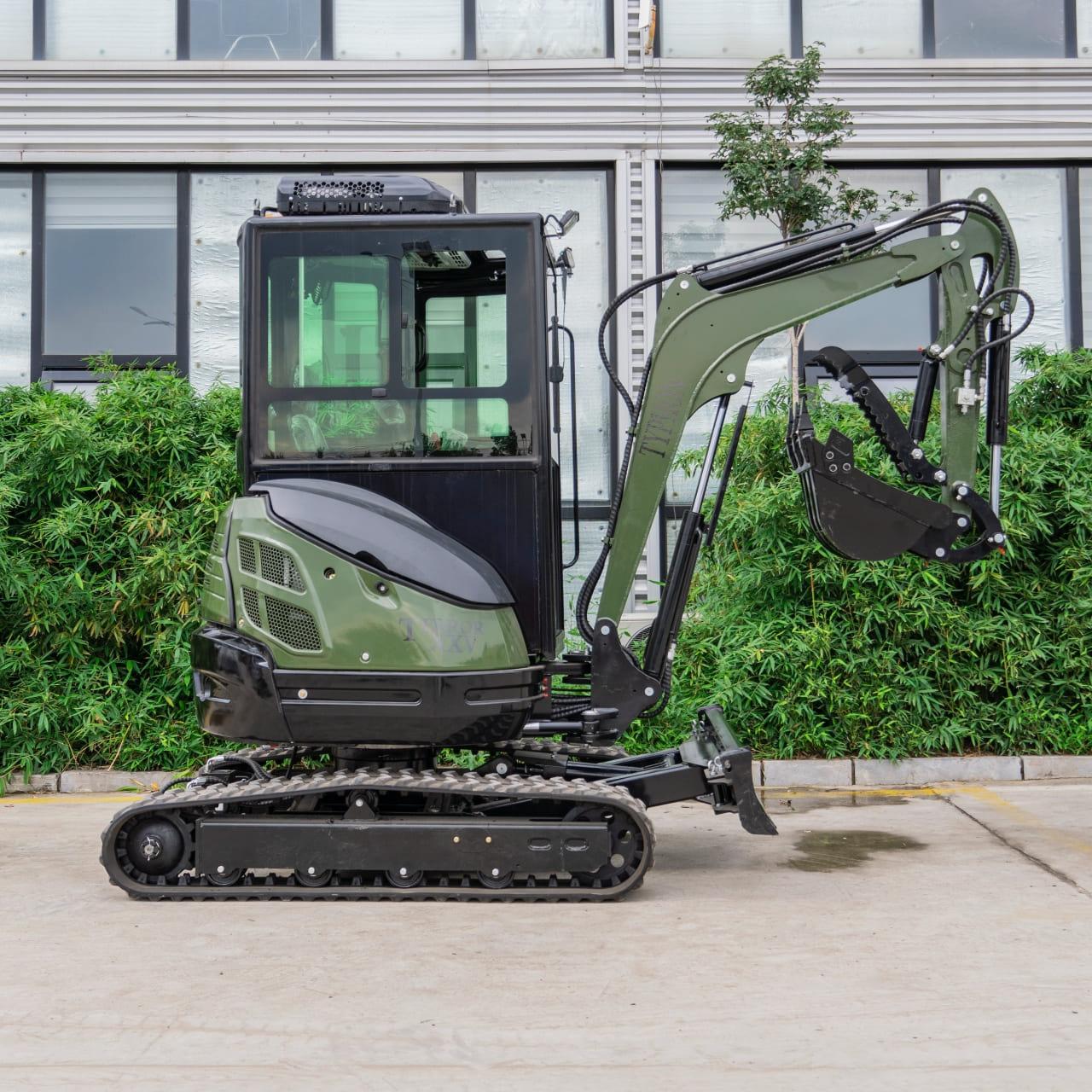 Top Compact & Mini Excavator Diggers- TYPHON Machinery TYPHON TERROR XXV Diesel Mini Excavator 2.7 Ton, 25.1 hp Kubota D1105 RetractableTracks, AC Cabin