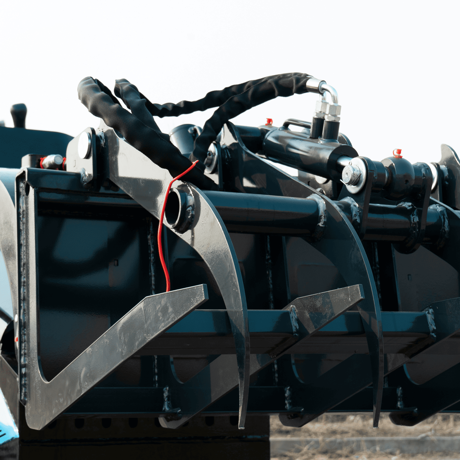 Hydraulic Wood Grabber Attachment Mini Skid Steer TYPHON STOMP X1300 & STOMP 509