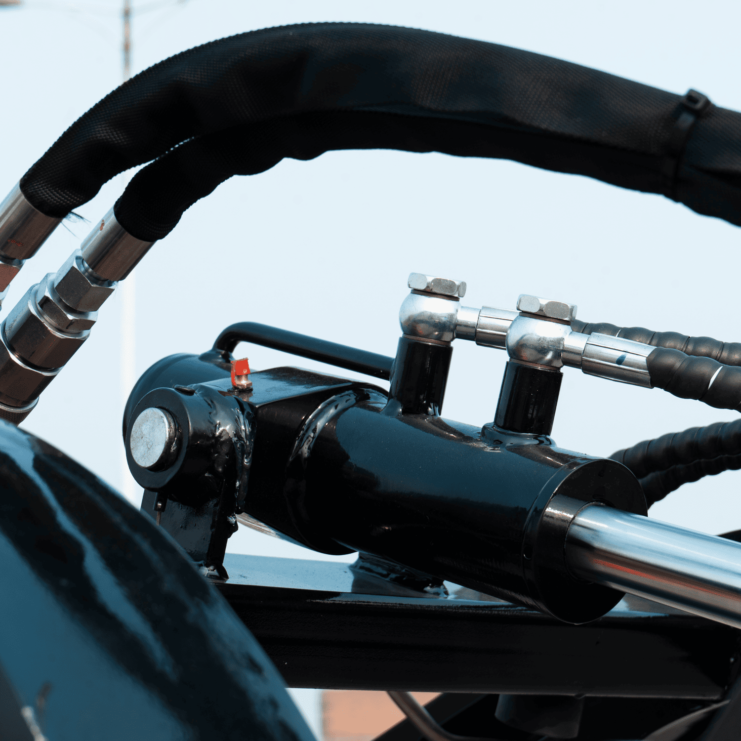 Top Compact & Mini Excavator Diggers- TYPHON Machinery TYPHON STOMP X1300 & STOMP 509 Mini Skid Steer Auger Attachment 200mm Hydraulic - Image 4