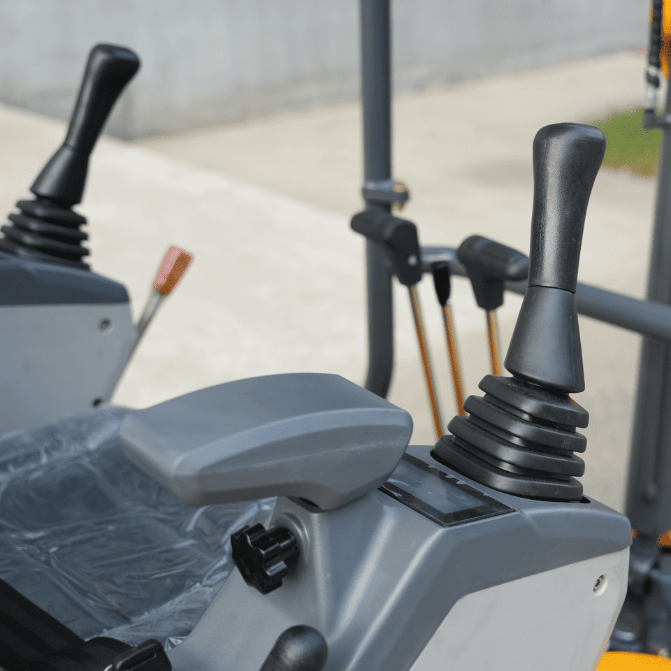 Top Compact & Mini Excavator Diggers- TYPHON Machinery TYPHON TERROR XVII PRO 3800 lb Mini Excavator, Kubota D902 Diesel, Hydraulic Thumb, Pilot Controls, 14kN Dig Force - Image 23