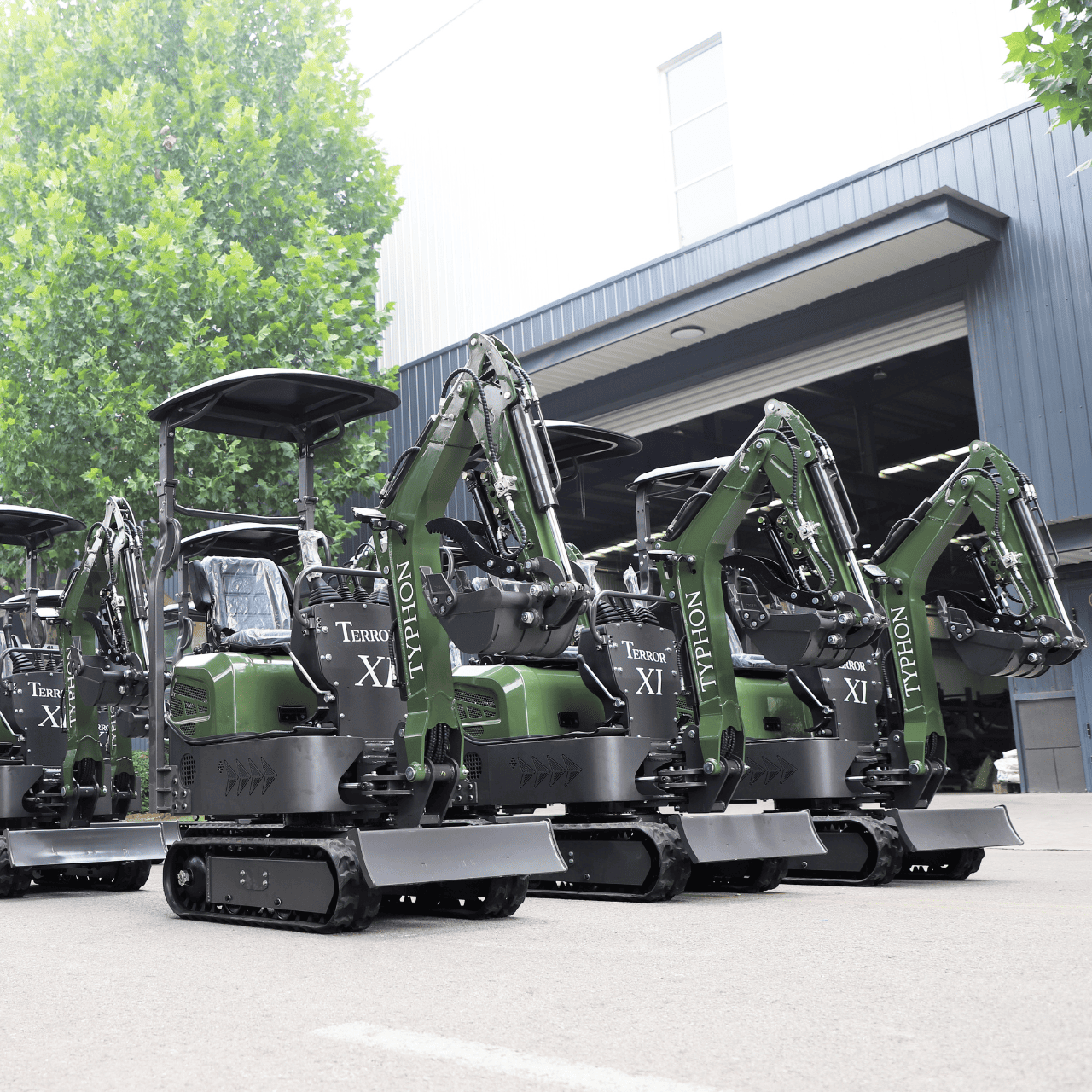 Top Compact & Mini Excavator Diggers- TYPHON Machinery TYPHON TERROR XI 1.1 Ton Mini Excavator, Briggs & Stratton USA Engine with Hydraulic Oil Cooler, Swing Boom & Double-Sided Throttle Valve - Image 15
